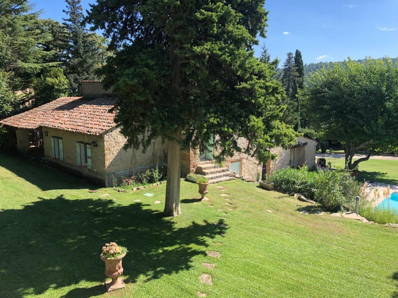 Ferme Le Pavillon Panzió Bargemon Kültér fotó