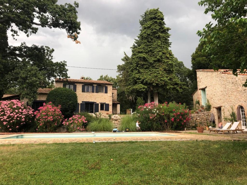 Ferme Le Pavillon Panzió Bargemon Kültér fotó